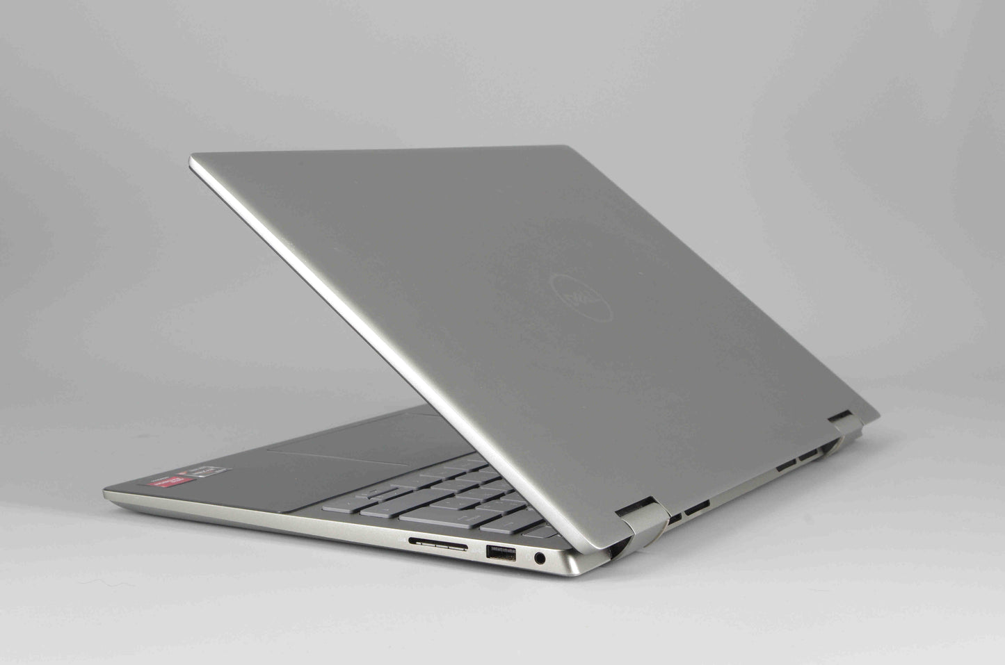 Dell Inspiron 7425 2-en-1 14" - Ryzen 5 5625U - 8Go - 256Go
