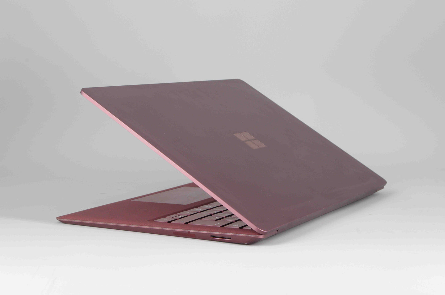 Microsoft Surface Laptop 13,5" Tactile - i7 7660U - 8Go - 256Go