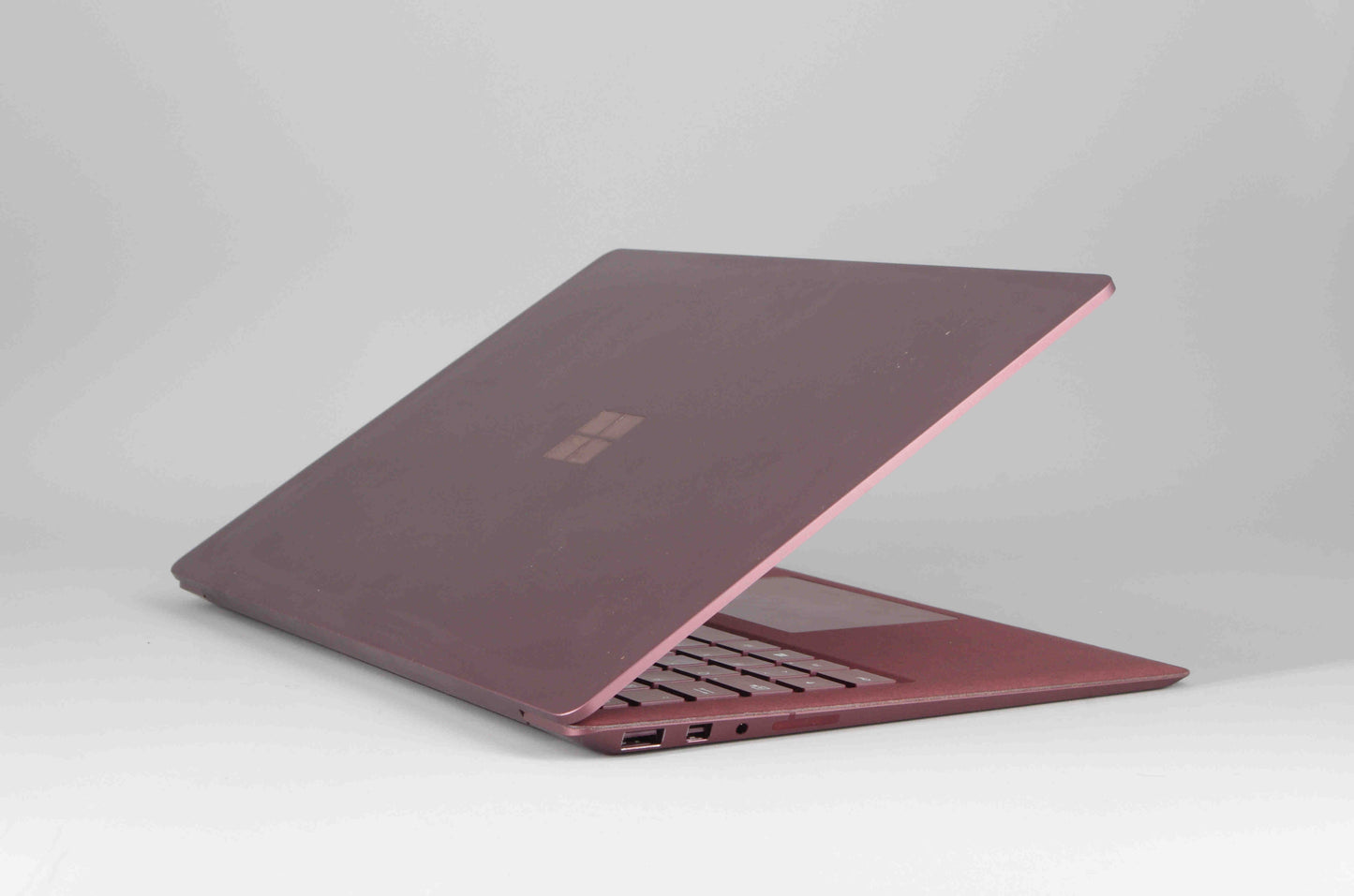 Microsoft Surface Laptop 13,5" Tactile - i7 7660U - 8Go - 256Go