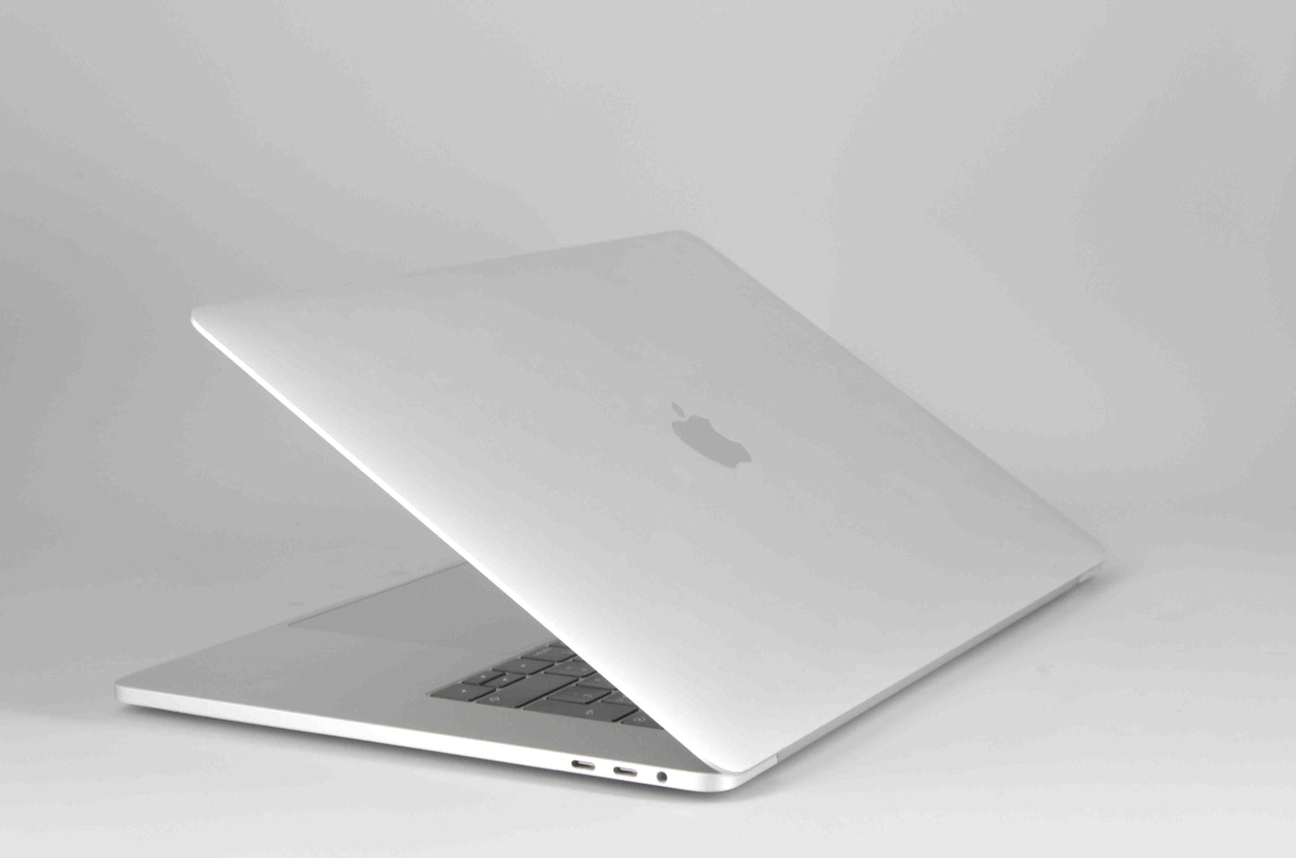 Apple MacBook Pro (A1990) 15,4" - i7 8750H - 16Go - 256Go