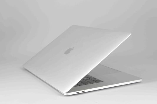 Apple MacBook Pro (A1990) 15,4" - i7 8750H - 16Go - 256Go